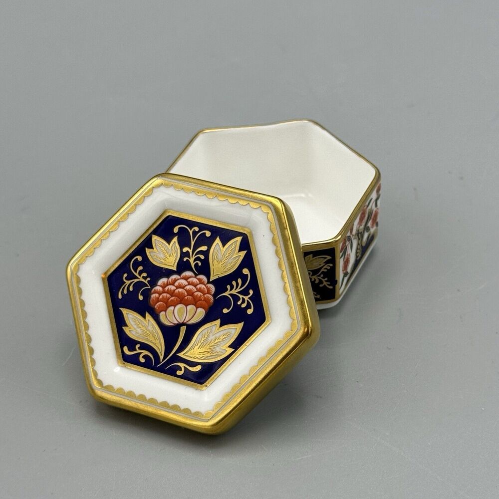 Vtg Royal Crown Derby English Bone China Hexagon Lidded Trinket Box A1298 Imari